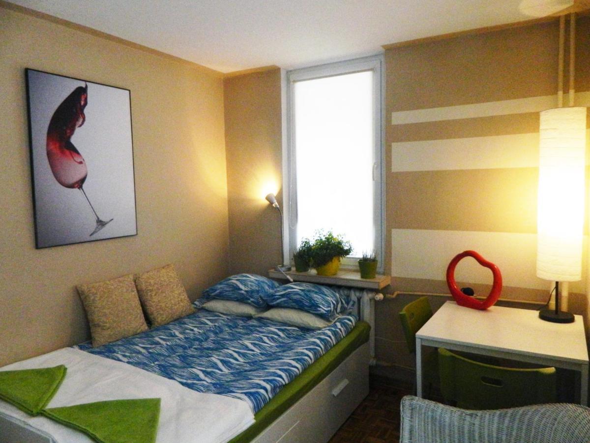 Lama Rooms Βαρσοβία Δωμάτιο φωτογραφία